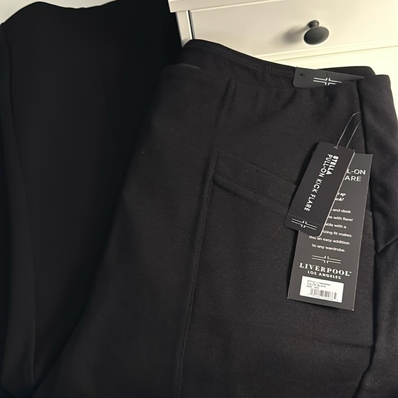 🔥 Liverpool Los Angeles Stella Kick Flare NWT🔥 - Picture 1 of 7